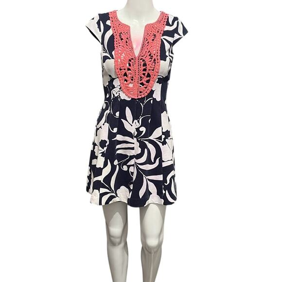 Lilly Pulitzer Dresses & Skirts - Lilly Pulitzer Floral Mini Dress - Navy and White XS